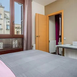 https://one-bedroom-apartment-in-barcelona-city-center.catalonia-hotels.com