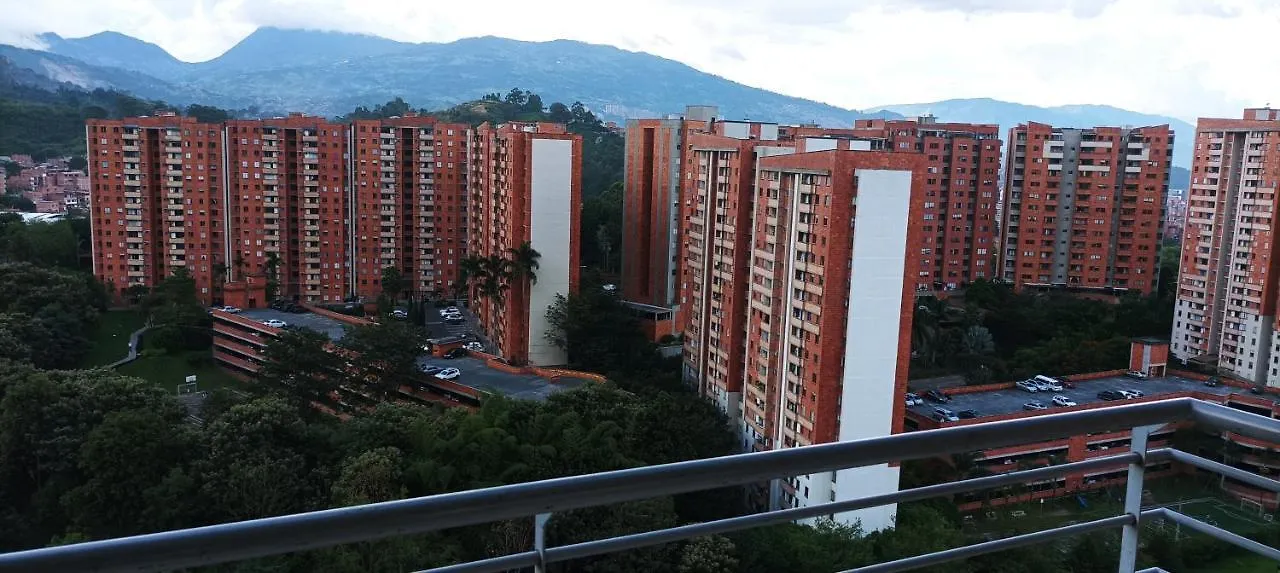 Apartamento Amoblado Mirador De Los Bernal Διαμέρισμα Μεντεγίν