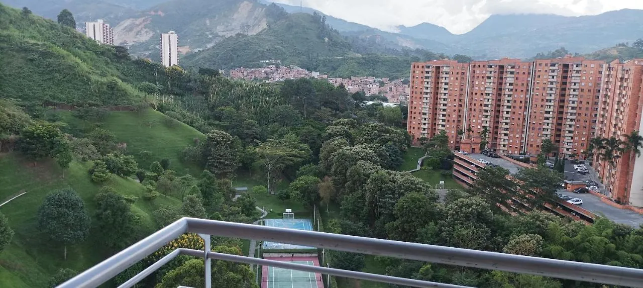 Apartamento Amoblado Mirador De Los Bernal Διαμέρισμα Μεντεγίν Κολομβία